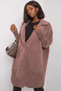 Manteau pour femme élégant en mélange de laine et viscose couleur brun rosé coupe droite col à revers manches longues poches latérales fermé par zip longueur midi
