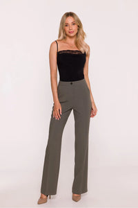 pantalon tailleur femme kaki olive coupe costume ajustée taille moyenne hanches longues jambes droites pli central tissu structuré