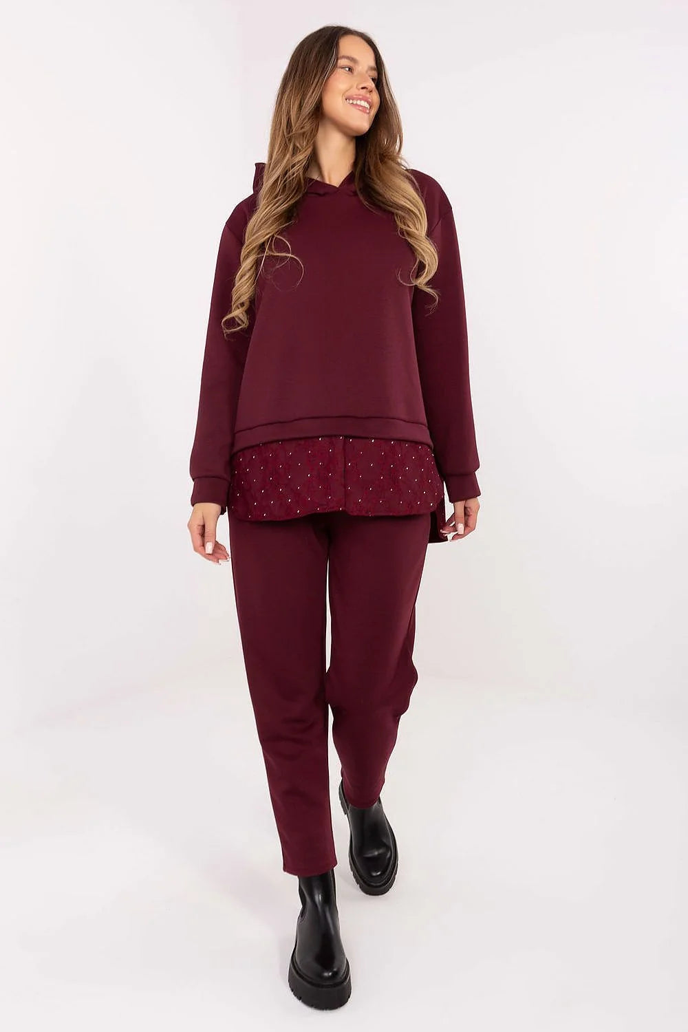 ensemble femme bordeaux molleton oversize sweat capuche pantalon fuselé cheville côtelés poignets taille élastique poches strass dentelle confortable