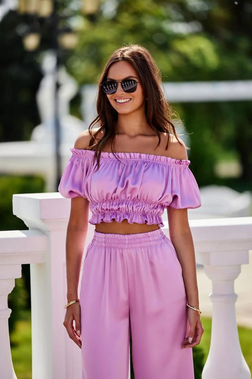 Ensemble deux pièces chemisier et shorts manches courtes encolure élastique tissu satiné lilas femme mode été