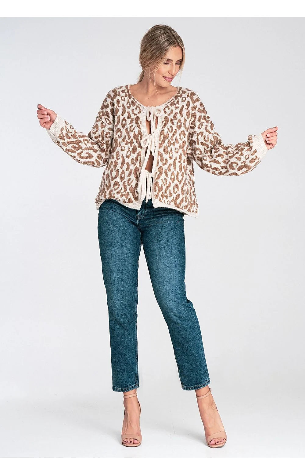 cardigan gilet femme maille douce imprimé léopard beige crème coupe ample longueur hanches col rond manches longues liens nouer