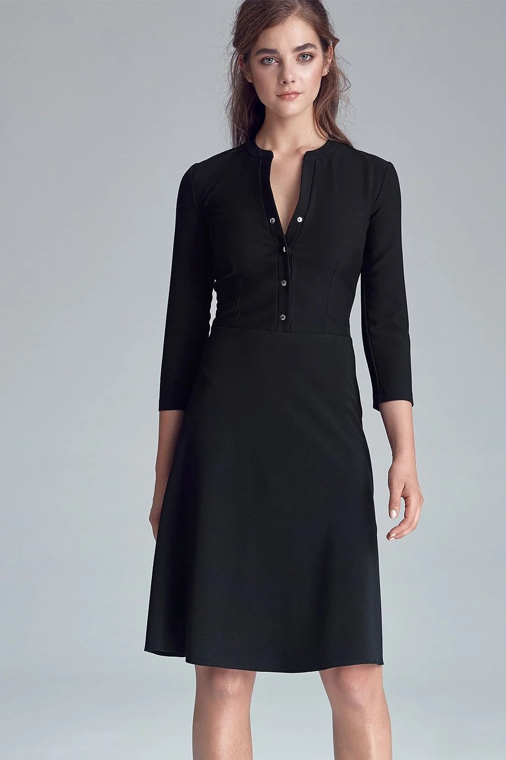 Robe femme bordeaux jersey classique élégante ajustée manches trois-quarts boutons avant silhouette raffinée soirée
