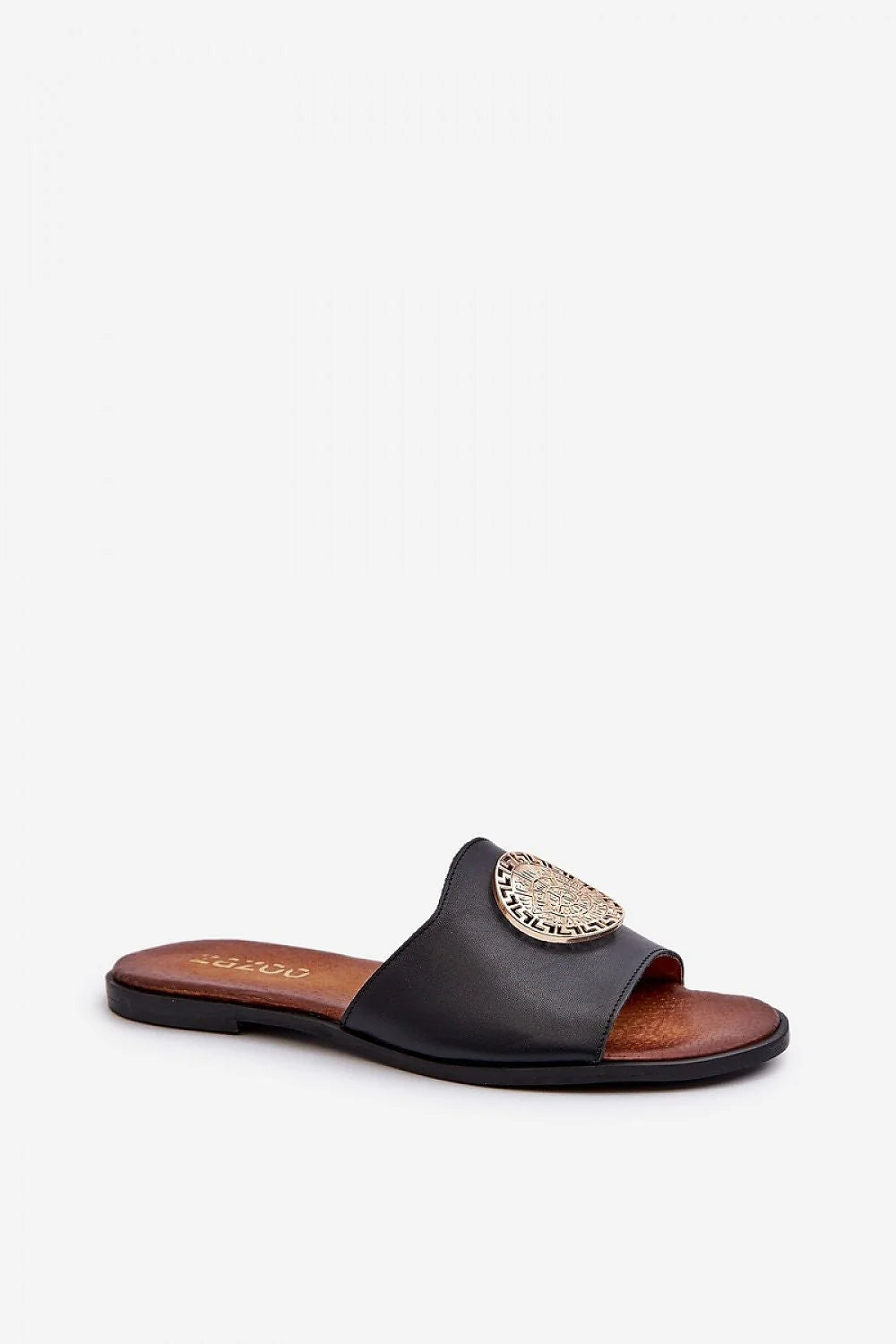 sandales plates femmes cuir noir médaillon doré large bride bout ouvert mule slipon semelle brun lisse confortable élégant polyvalent bohème