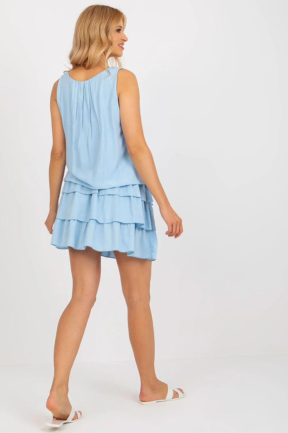 robe sans manches viscose bleu ciel courte blousante encolure ronde plis volants superposés élastique doublée légère respirante féminine estivale
