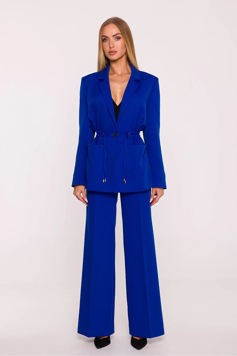 blazer femme tailleur long bleu roi intense oversize ample crêpe texturé col cranté bouton cordon serrage embouts métalliques