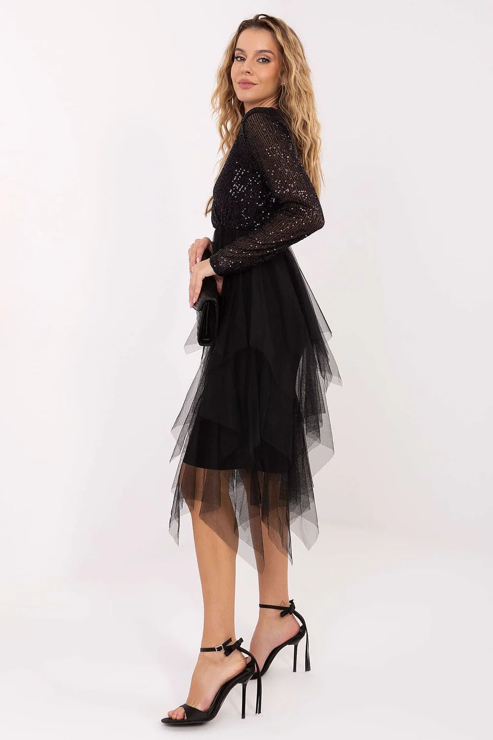 robe soirée courte évasée noire paillettes sequins corsage col croisé manches longues tulle superposée jupe asymétrique taille empire