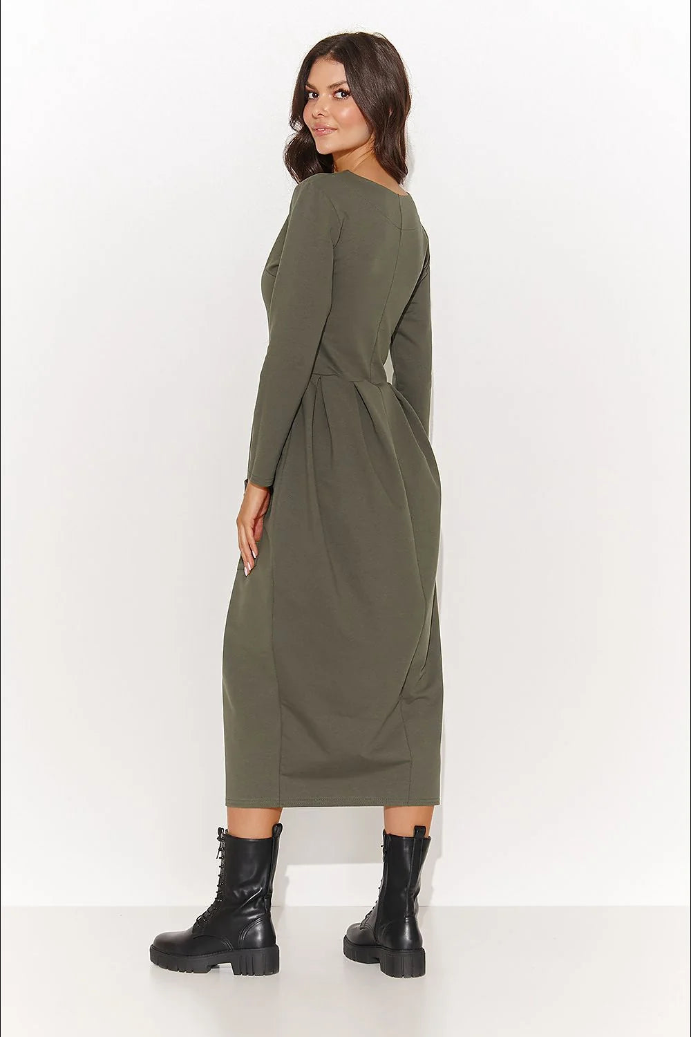 Robe longue moderne style décontracté V-neck manches longues vert olive jersey poches patch coupe fluide occasion多种