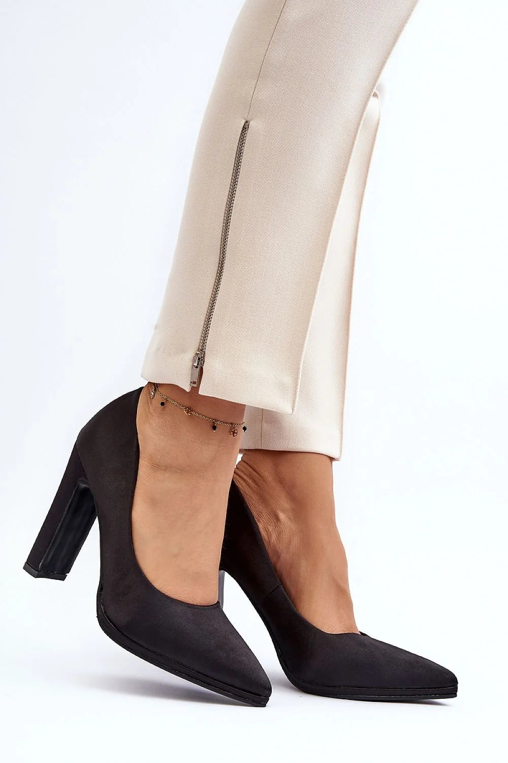 escarpins femme noir suède effet mat bout pointu talon bloc haut stable confortable semelle fine cuir artificiel élégant soirée classique