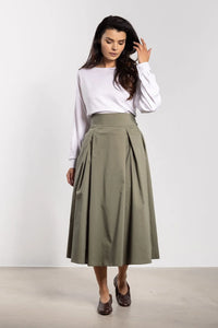jupe midi taille haute kaki olive évasée plis creux large ceinture structurée nouée arrière maintien flatteur coton sergé casual chic