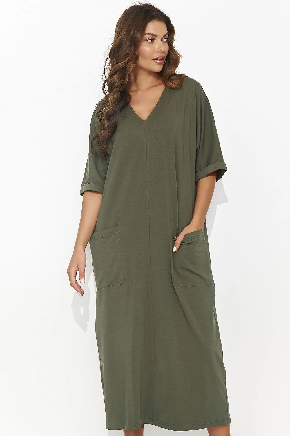 robe longue décontractée manches courtes décolleté V poches plaquées kaki olive oversize coupe droite fluide jersey stretch douce respirante élégante