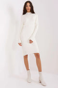 Robe de jour Badu maille côtelée blanche manches longues col montant coupe ajustée femmes