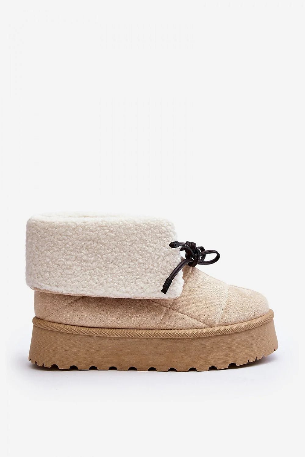 bottes neige femmes modernes ecosuede beige fourrure blanche sherpa écru plateforme épaisse camel semelle crantée lacets noirs robustes confortables