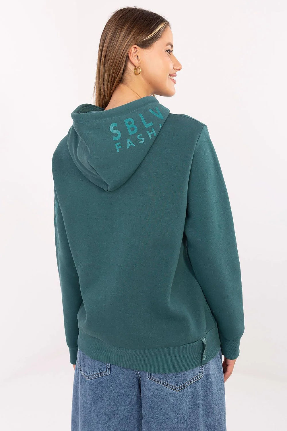 sweatshirt femme capuche oversize poche kangourou maille epaisse vert sapin cordons turquoise contrastants lettrage tonal logo patch coton polyester confortable