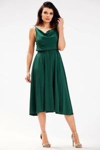 Robe viscose polyester mi-longue verte profonde col bénitier manches courtes taille élastiquée style intemporel élégance confort occasion
