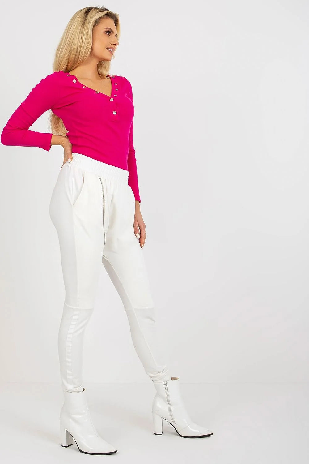 Pantalon survêtement Ex Moda blanc haut ajusté fuchsia couleur vif manches longues décolleté V boutons-pression