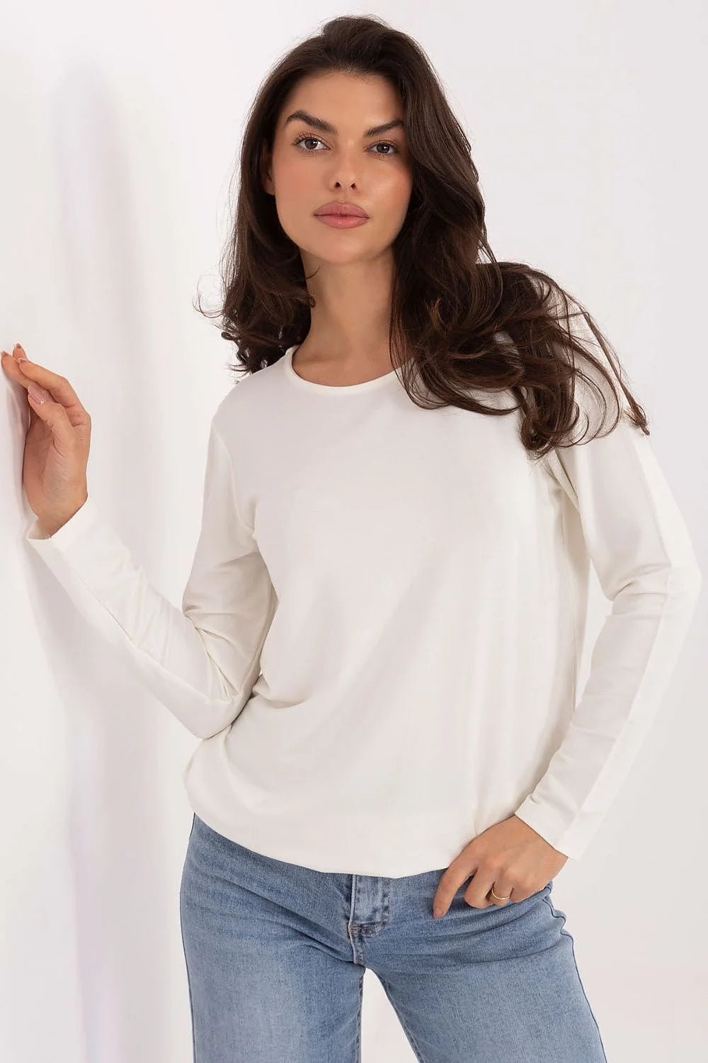 chemisier femme manches longues col rond coupe droite ourlet élastique micromodal extensible doux respirant minimaliste polyvalent blanc cassé