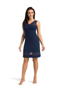 Chemise de nuit élégante pour femme en viscose bleu marine sans manches col V dos nu transparent maille A-line taille ajustable