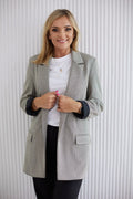 Blazer femme La Aurora maille jacquard élasthanne design chevrons longueur hanches coupe ajustée style sophistiqué