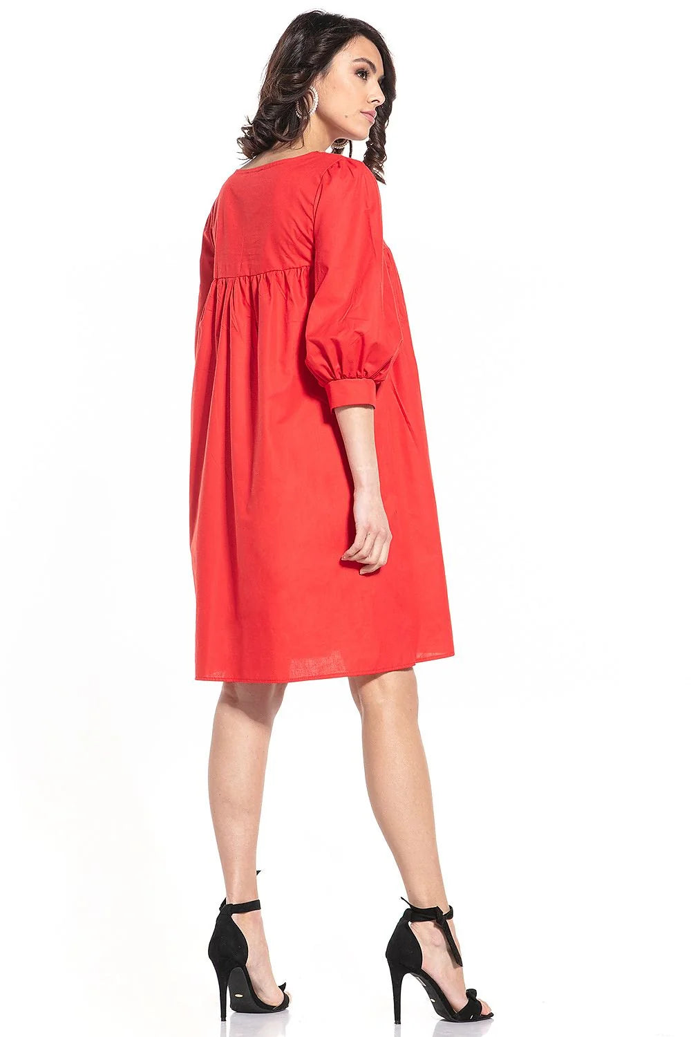 Robe élégante en coton noir manches 3/4 encolure V midi pour femme moderne et chic