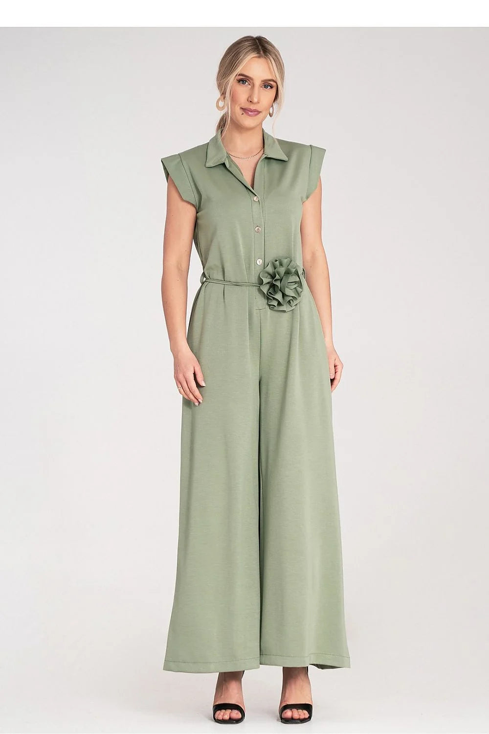 Combinaison pour femme élégante vert kaki matière fluide ceinture fleur boutons détails soignés style moderne coupe ample