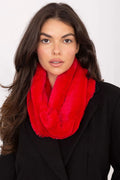 snood écharpe tube col fourrure fausse rouge vif pelucheuse épaisse moelleuse chaude cosy chic élégant luxueux confortable hivernal