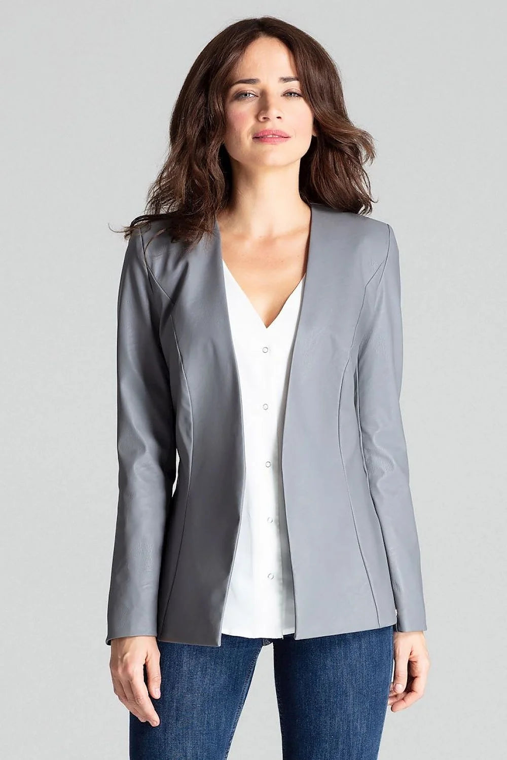 Blazer femme similicuir chic gris élégant coupe cintrée sans poches ouverture dos nu professionnel