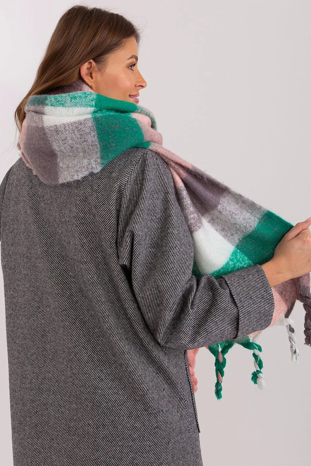 Écharpe pour femme longue à carreaux colorés en polyester résistant pompons extrémités frangées style bohème automne hiver