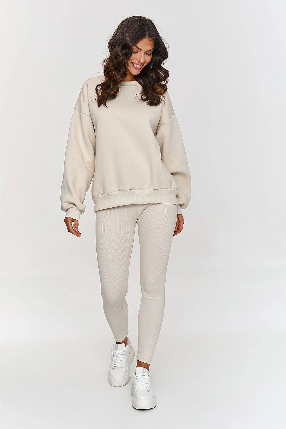 Ensemble Makadamia pour femme, sweat à capuche oversize et leggings ajustés en coton high-tech, style minimaliste et moderne