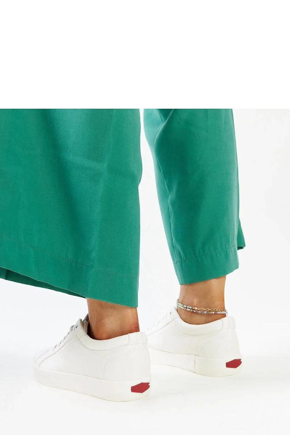 Baskets modernes femmes confortables simili cuir écologique blanches lacées semelle caoutchouc profil bas style urbain tous les jours