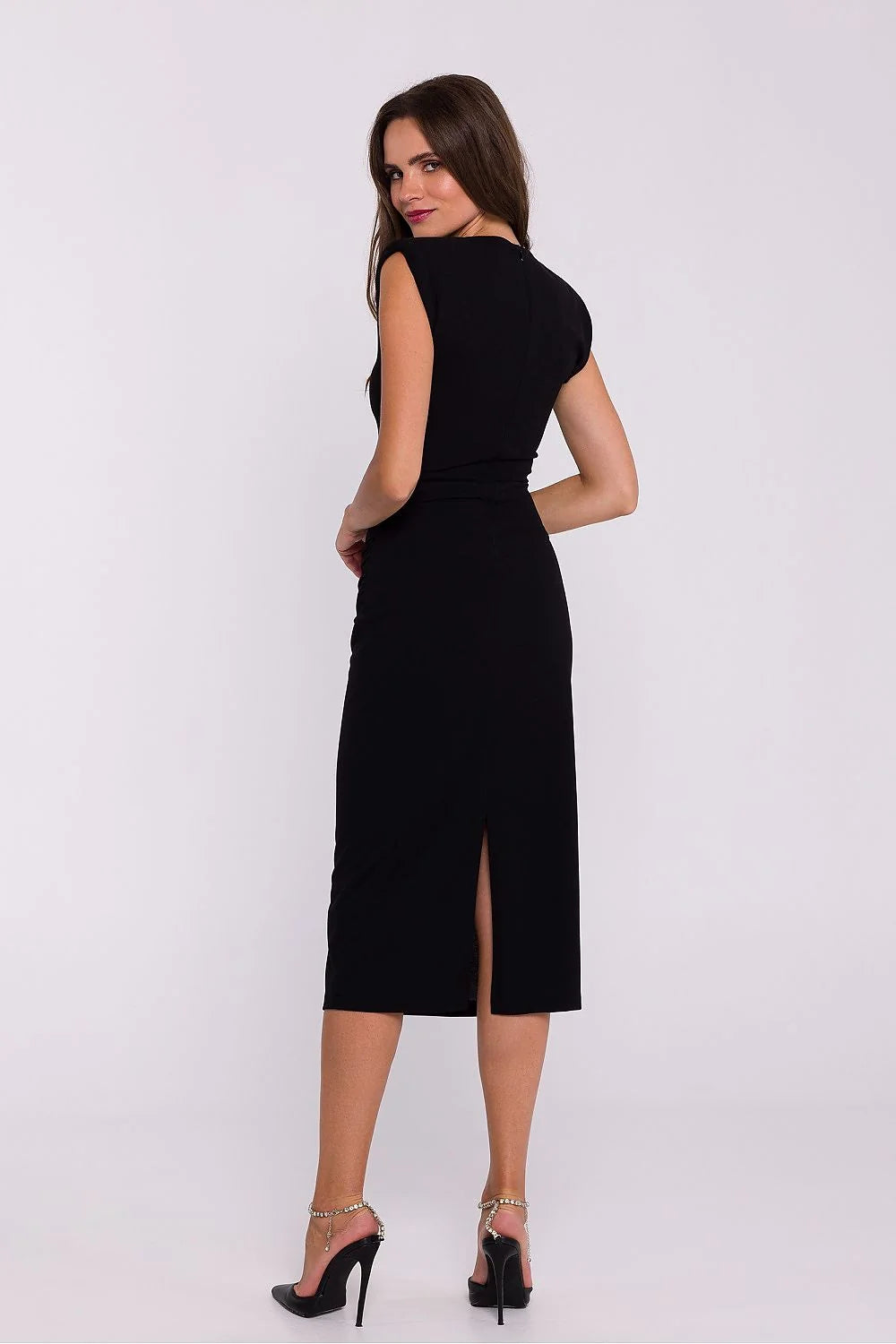 Robe de jour élégante tube maille stretch sans manches épaulettes structurées fente dos noir femme