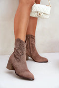 bottes western femmes taupe suédé talon bloc 7cm mi mollet bout arrondi perforations découpes laser zip latéral semelle texturée bohème