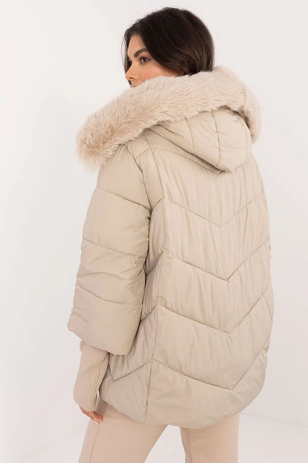 Veste d'hiver pour femme en polyester doublée fourrure amovible beige clair style moderne coupe ample fermeture éclair