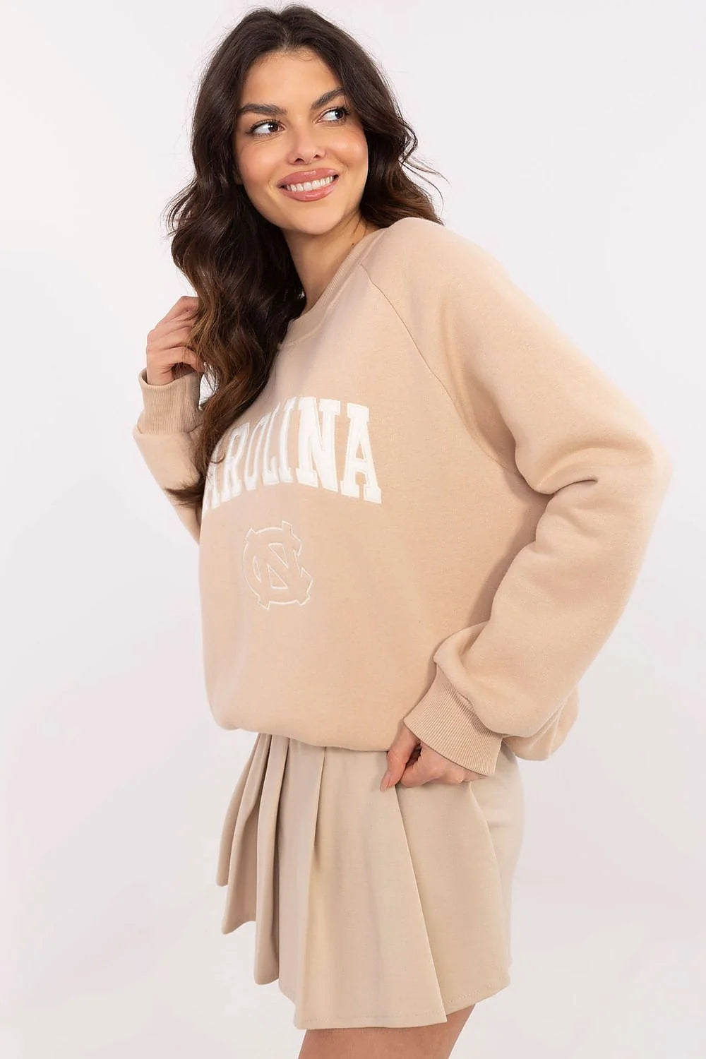 Sweatshirt Carolina beige manches raglan sweatshirt femme décontracté longueur standard col rond logo