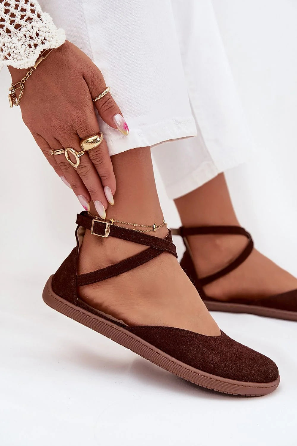 ballerines barefoot femme suède marron foncé bout rond brides croisées cheville boucle réglable semelle caoutchouc souple profilée confortable