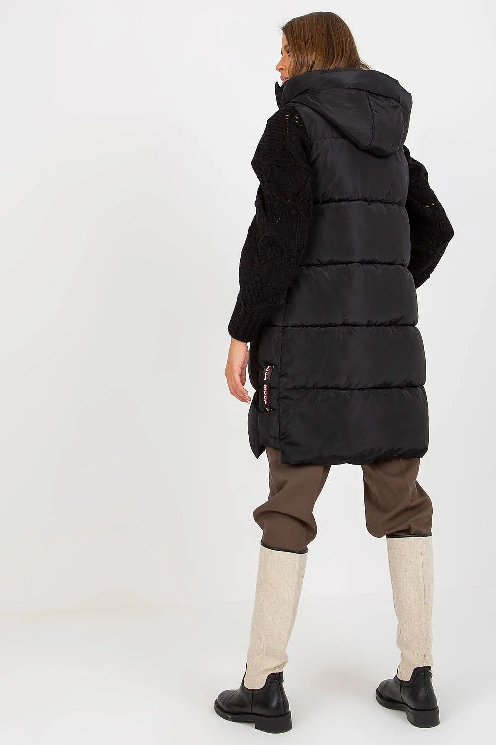 Gilet sans manches en duvet matelassé pour femme, style moderne, couleur noire, capuche intégrée, poches latérales, ajustable, polyester 100 %, tailles S à XXL