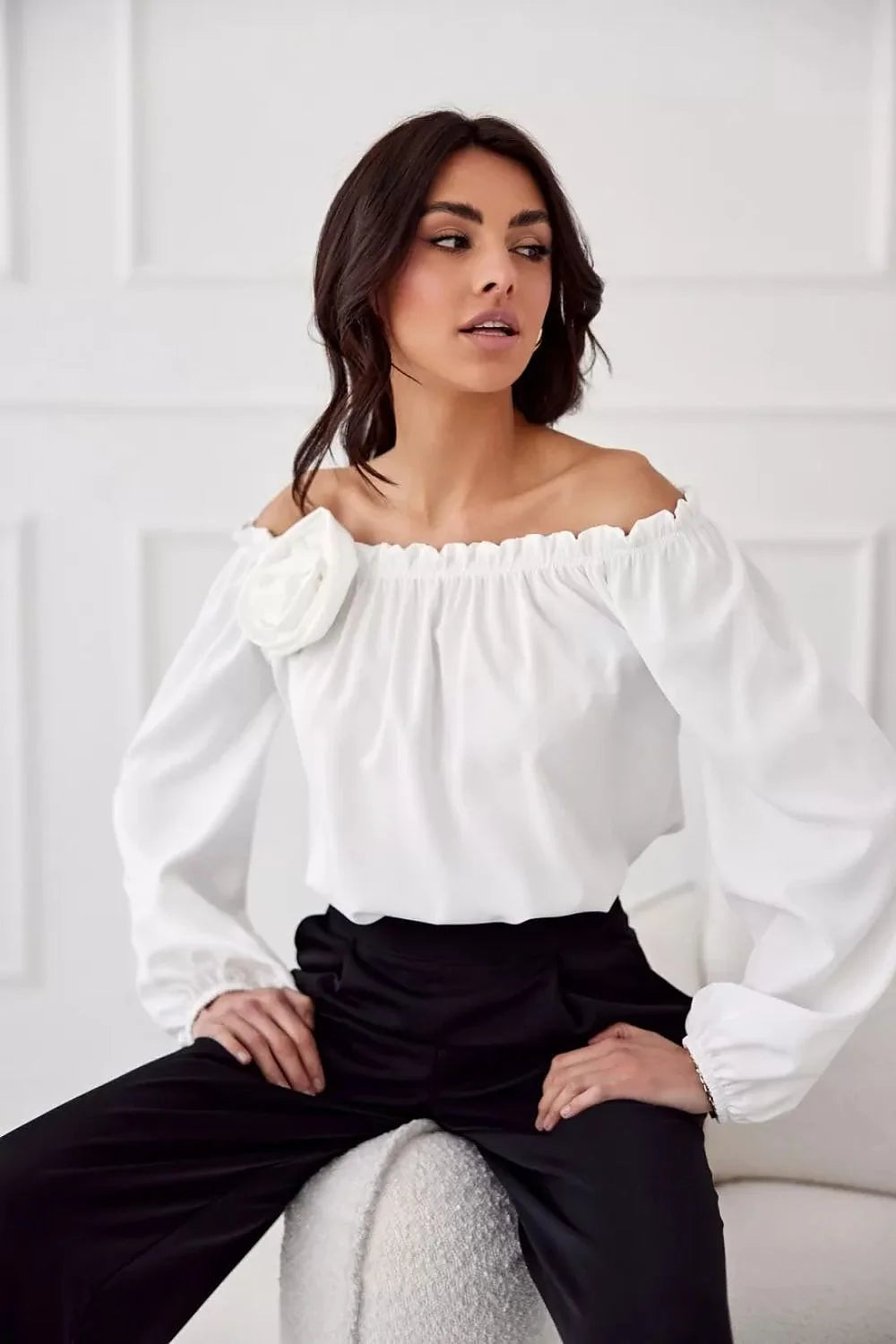 Chemisier Roco Fashion élégant en satin blanc manches longues col espagnol rose décoration femmes