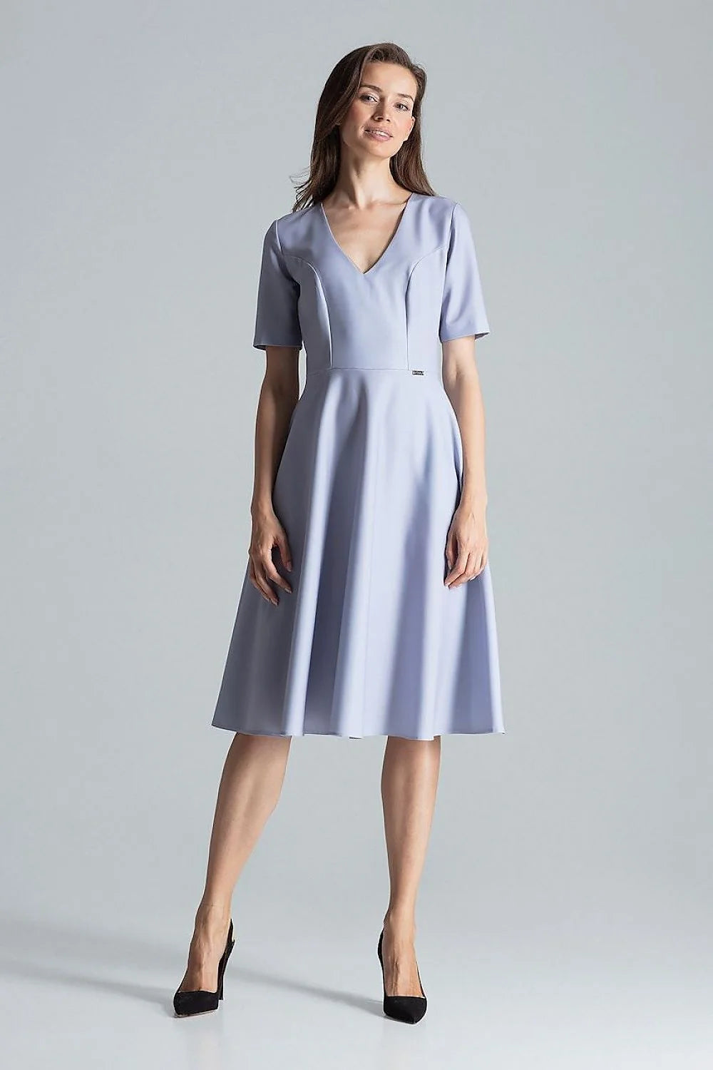 robe midi femme rouge vif décolleté V manches courtes taille cintrée princesse jupe évasée tissu structuré polyester élégant cocktail