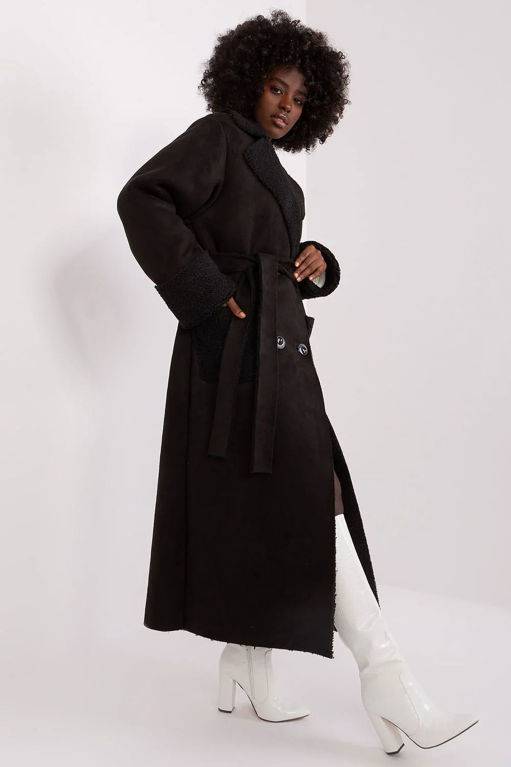 Manteau long pour femme élégant noir fourrure synthétique ceinture assortie poches larges coupe structurée style trench