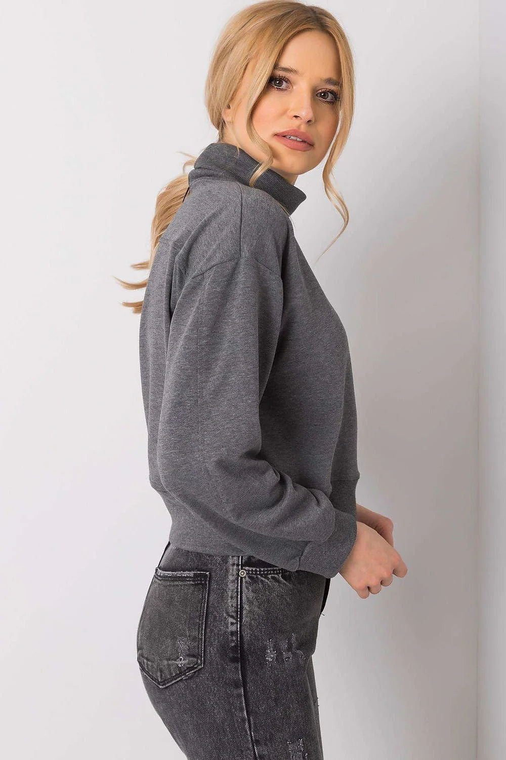Sweatshirt femme beige coton doux col montant oversize tendance confort chic pour toutes occasions