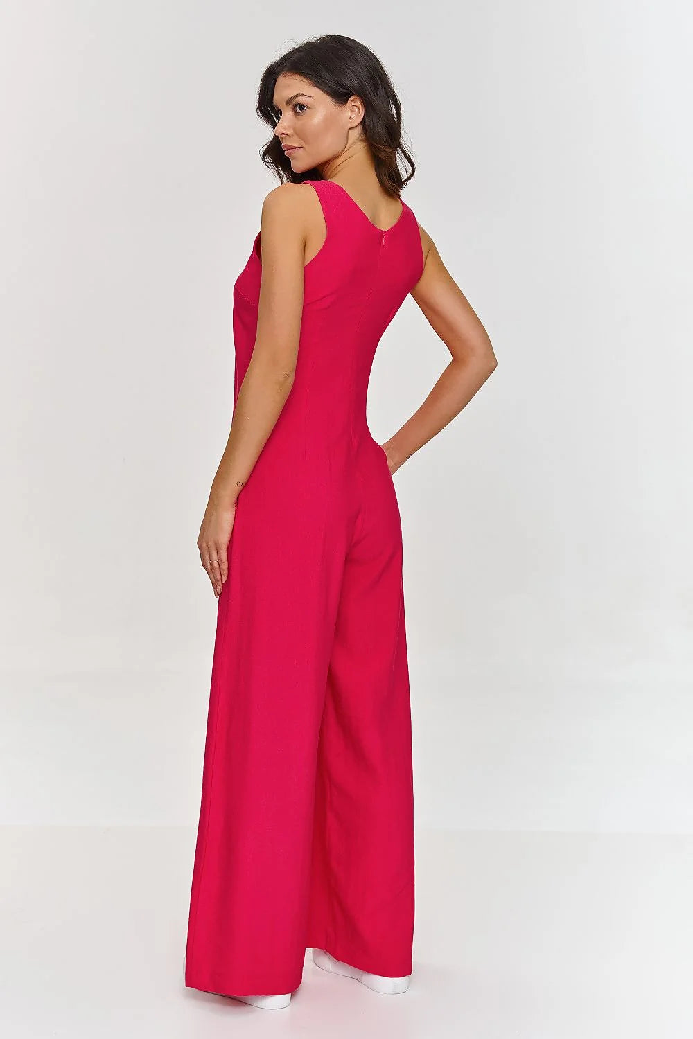 Combinaison Makadamia pour femme, design moderne, élégant, sans manches, décolleté en V, jambes larges, couleur fuchsia, tissu léger, look casual-chic, été, occasion多种