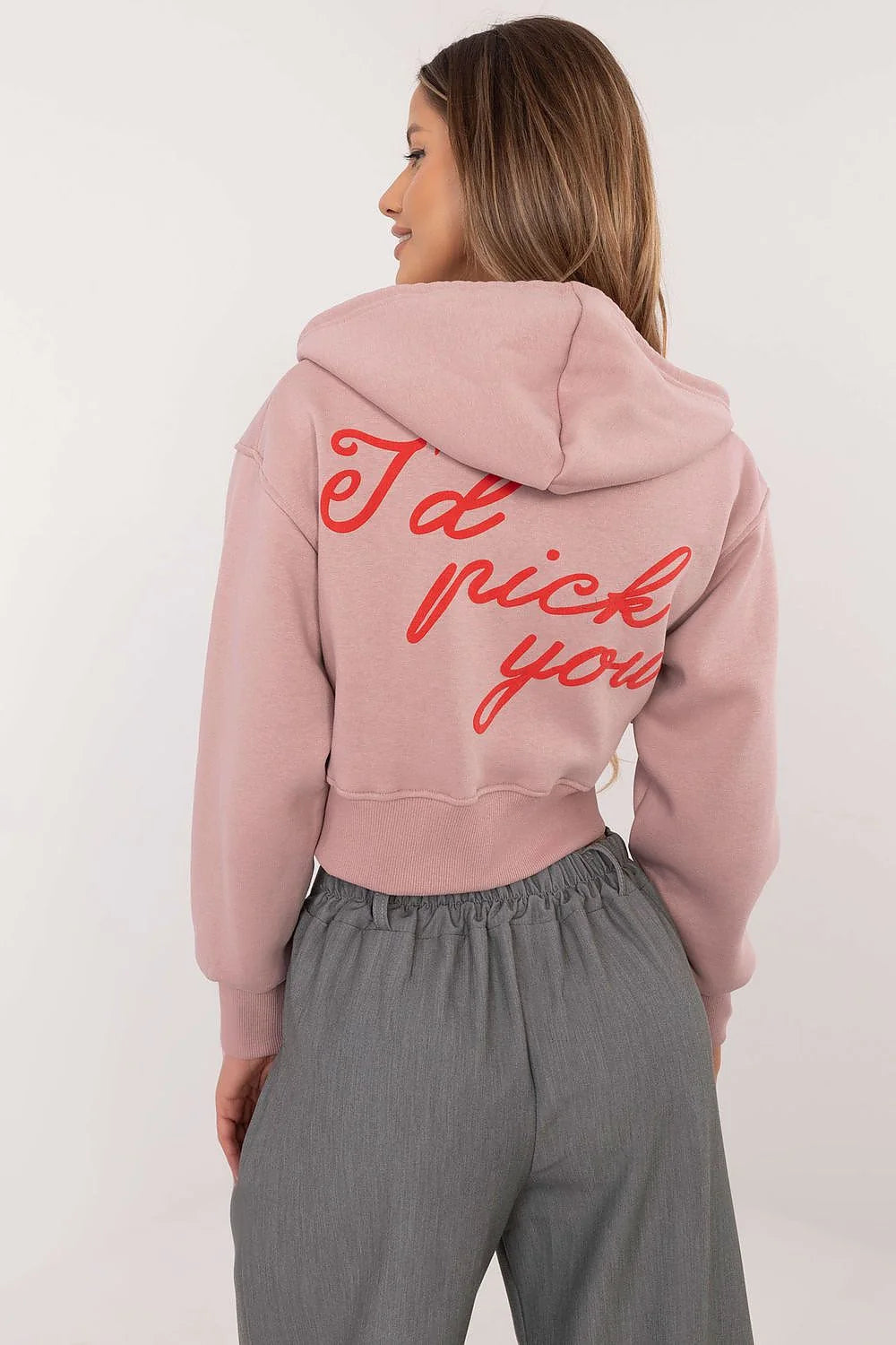 Veste à capuche pour femme style casual rose pâle jersey-coton court ajusté fermeture éclair motif cerise manches élastiques look moderne urbain portée quotidienne