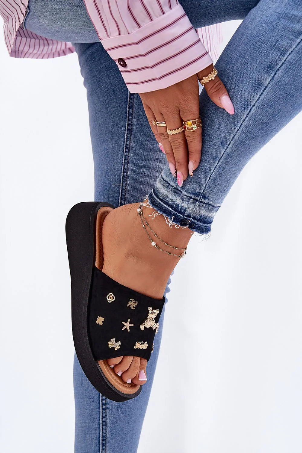 Sandales femmes Vinceza plateforme daim naturel style moderne broches dorées design élégant confort maximal occasion estivale
