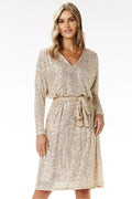 Robe de soirée Awama paillettes sequins dorés décolleté en V manches longues ceinture ajustable femme