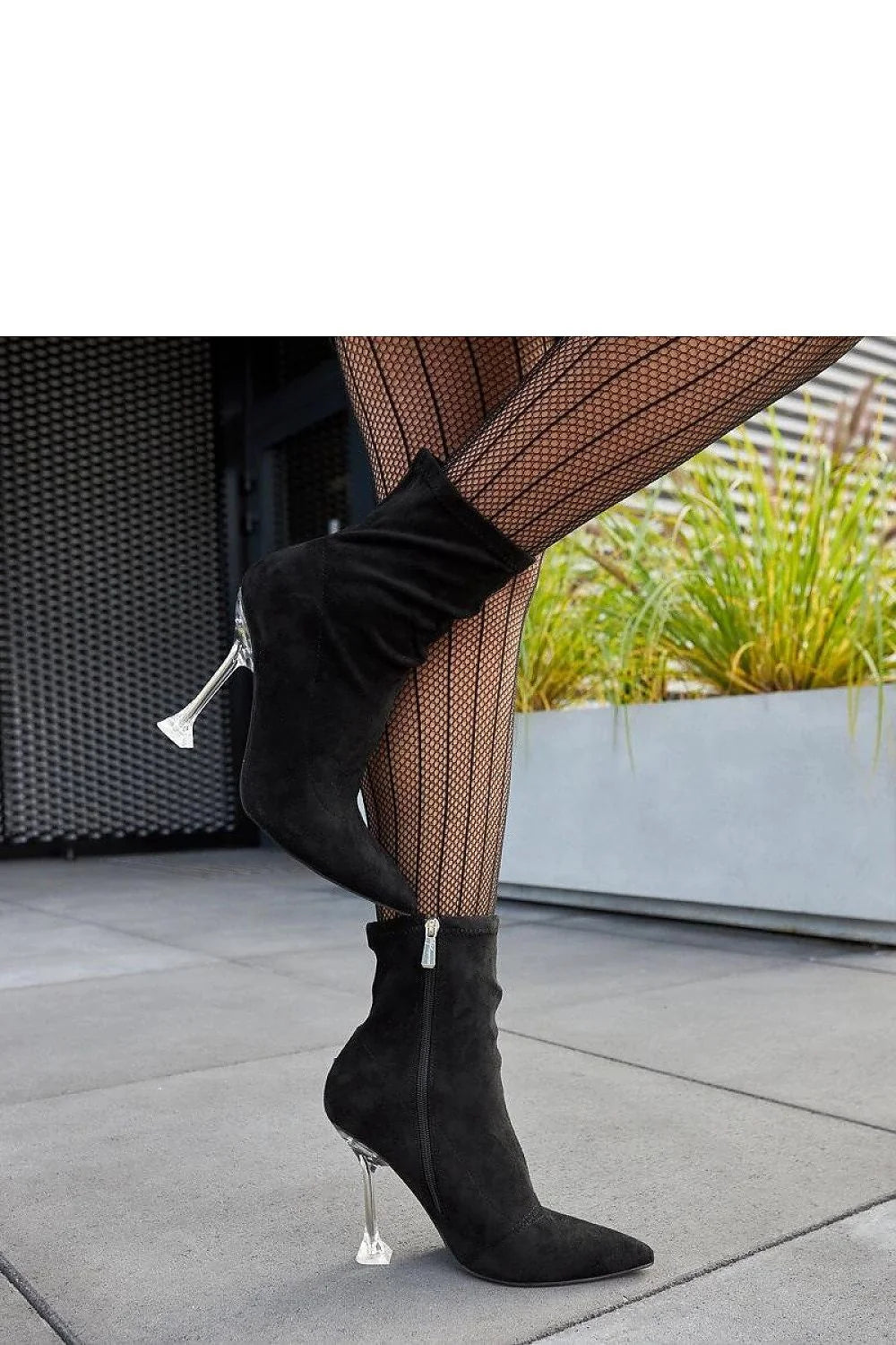 bottines femme noires suédine mi cheville tige ajustée bout pointu fermeture éclair latérale talon aiguille transparent sculpté
