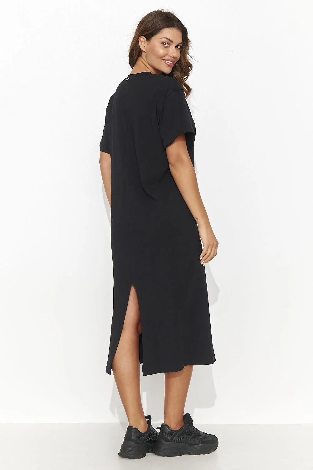 robe longue droite coton noir minimaliste colV manchescourtes oversize midi jersey fluide fente latérale ourletsimple confortable