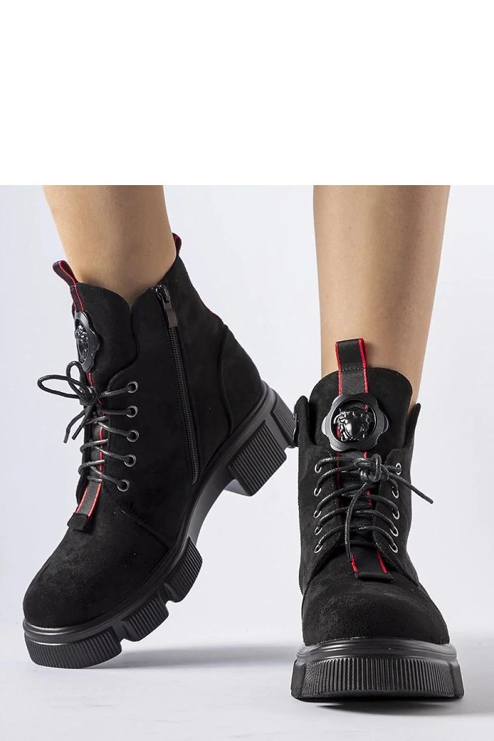 Bottines pour femme design moderne audacieux hauteur cheville talon ajustable cuir suédé noir accents rouge