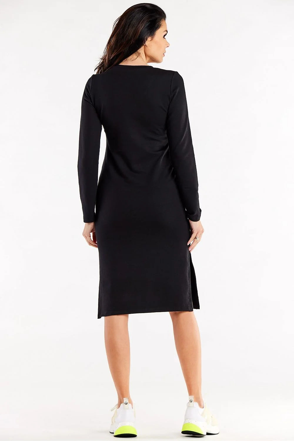 robe midi noire manches longues col V maille jersey extensible coton élasthanne coupe ajustée fentes latérales poches discrètes confortable élégante