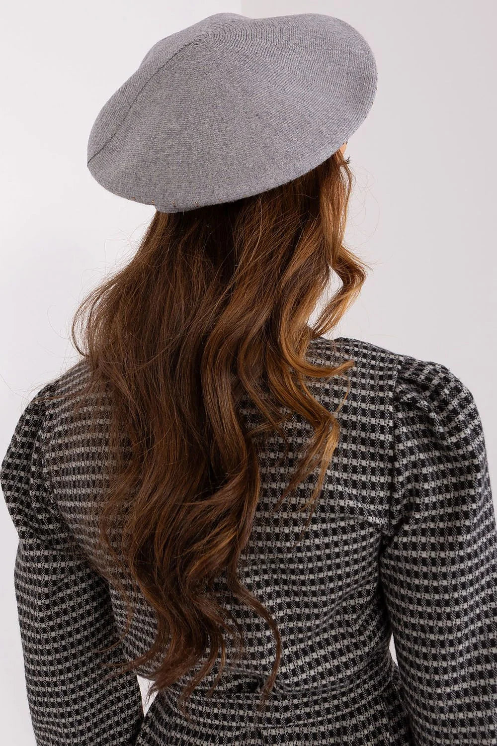 béret femme gris clair maille fine motif ajouré bord côtelé confortable douillet cachemire coton acrylique élégant intemporel chic parisien polyvalent