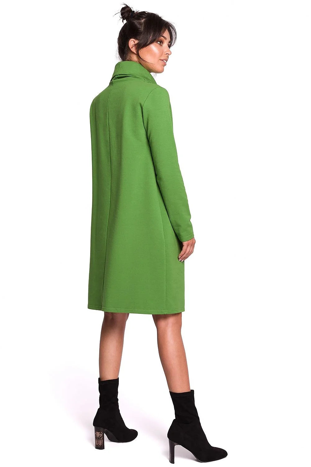 Robe noire coton élasthanne chic casual manches longues col cheminée pour femmes modernes élégantes