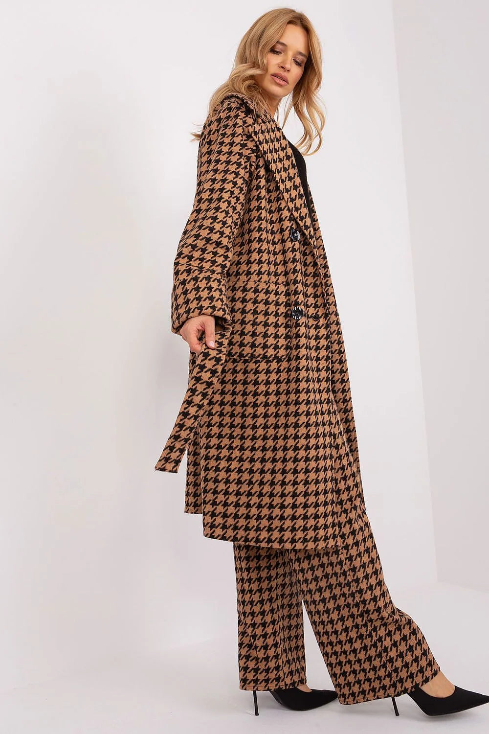 Manteau et pantalon assortis houndstooth automne hiver femme élégance intemporelle coupe droite ample matériau doux confort